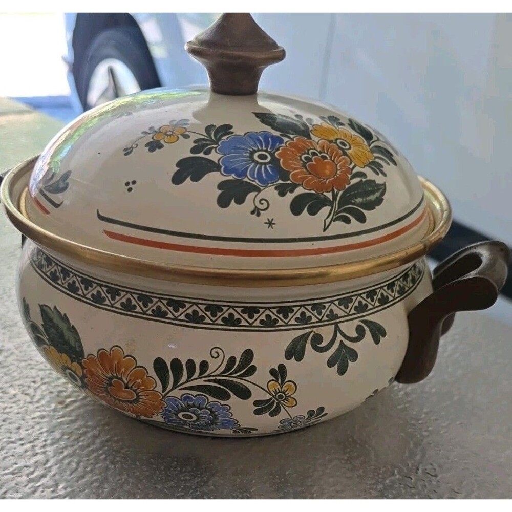 Vintage ASTA Floral Metal Enamel  Lidded Pot Casserole Dish with Rack